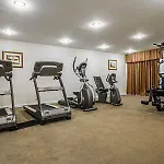 Clarion Inn & Suites At The Outlets Of Lake George 