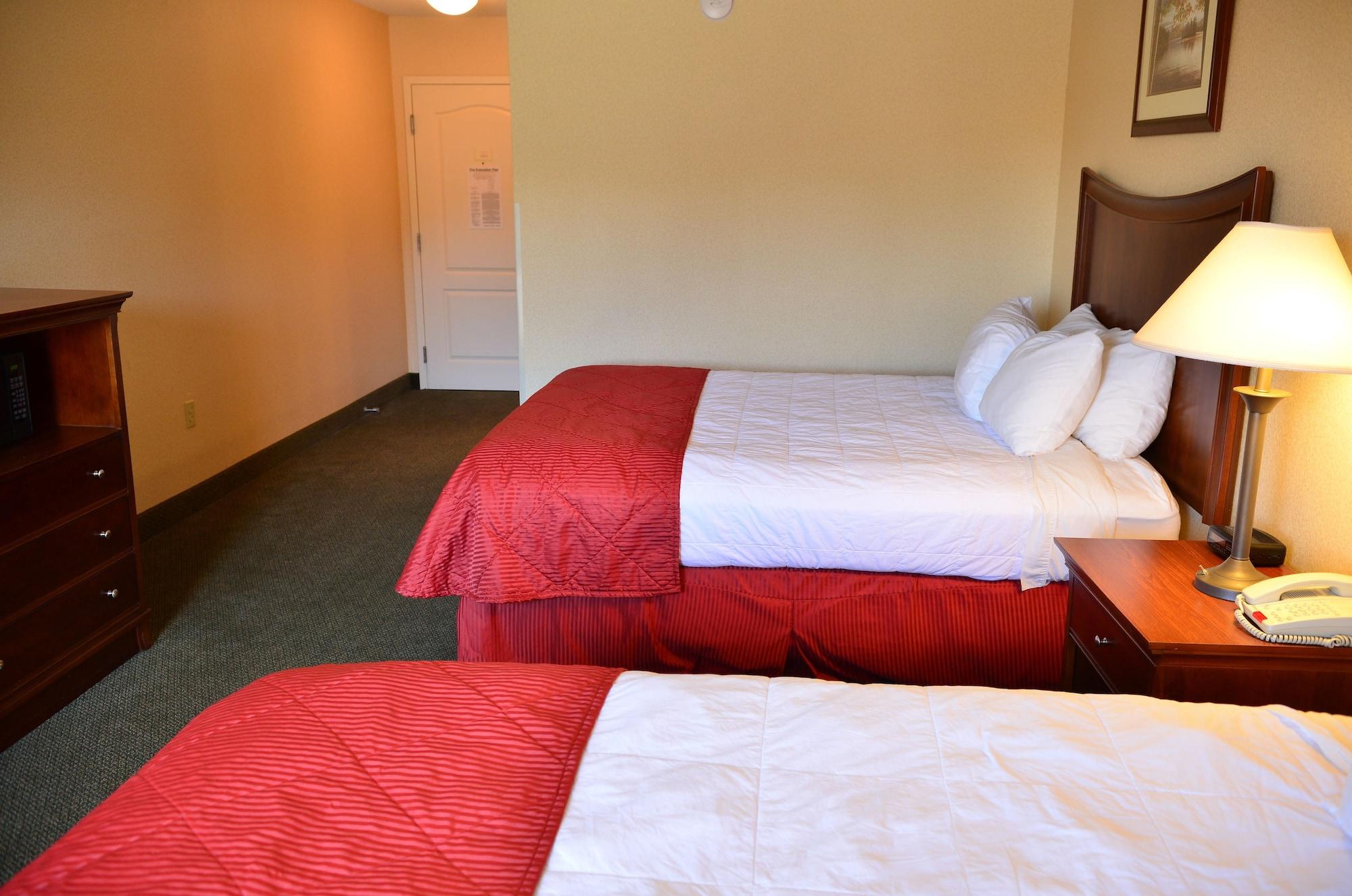 Clarion & At The Outlets Of George Hotel 3*