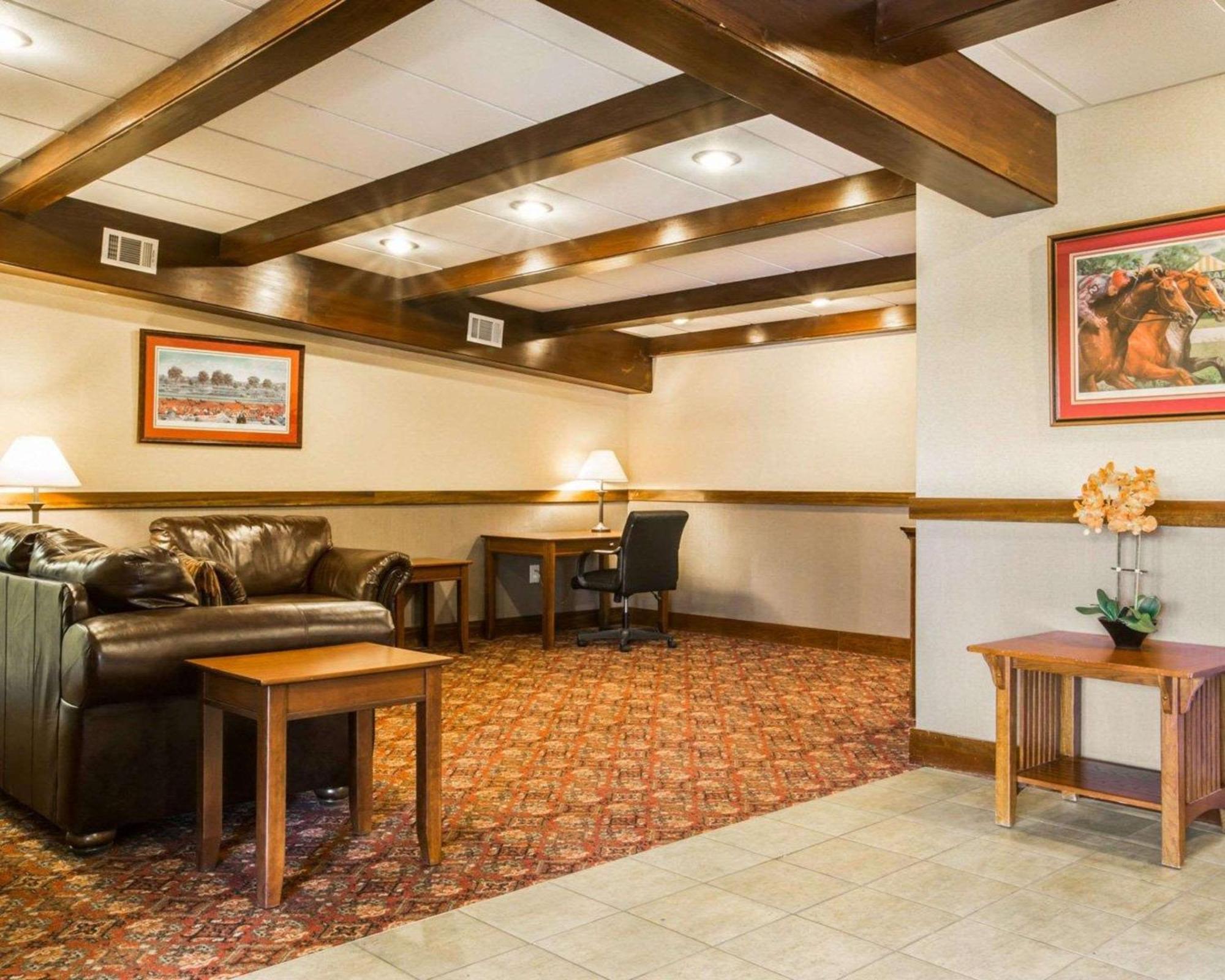 Clarion & At The Outlets Of George 3* Lake George