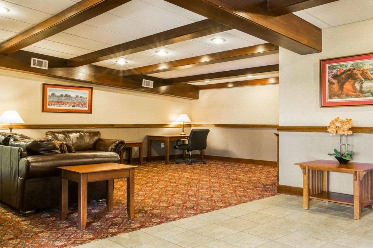 Clarion & At The Outlets Of George 3* Lake George